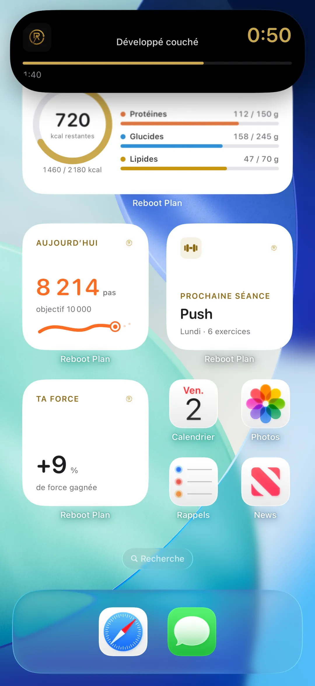 La Dynamic Island déployée : développé couché, 50 secondes de repos restantes et une barre de progression.